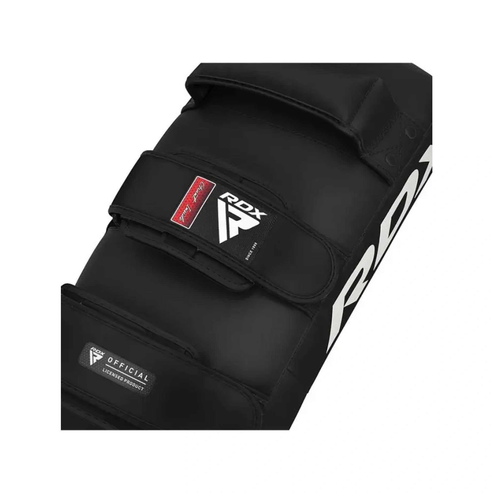 Aparador de Muay Thai curvo RDX T1